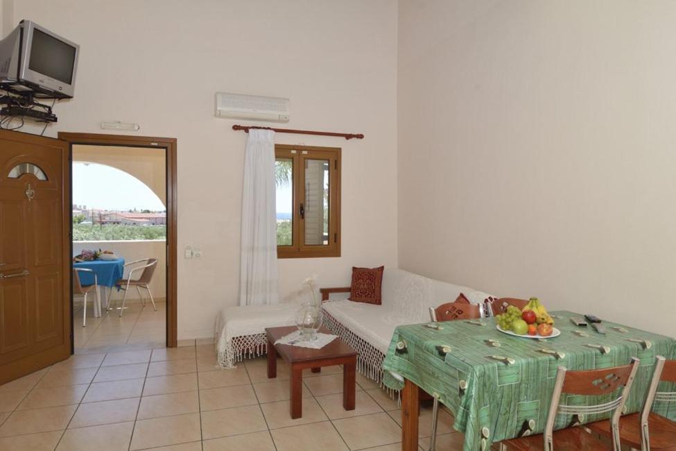 Markos Apartments 1 Stoúpa Dış mekan fotoğraf