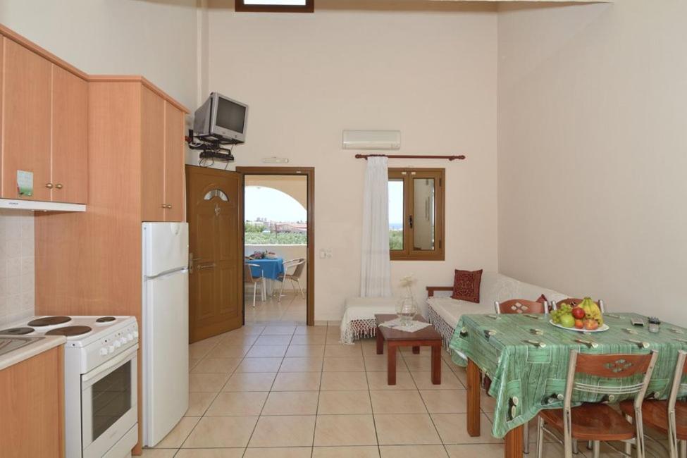 Markos Apartments 1 Stoúpa Dış mekan fotoğraf