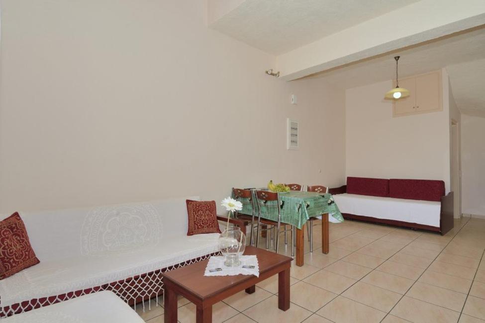 Markos Apartments 1 Stoúpa Dış mekan fotoğraf